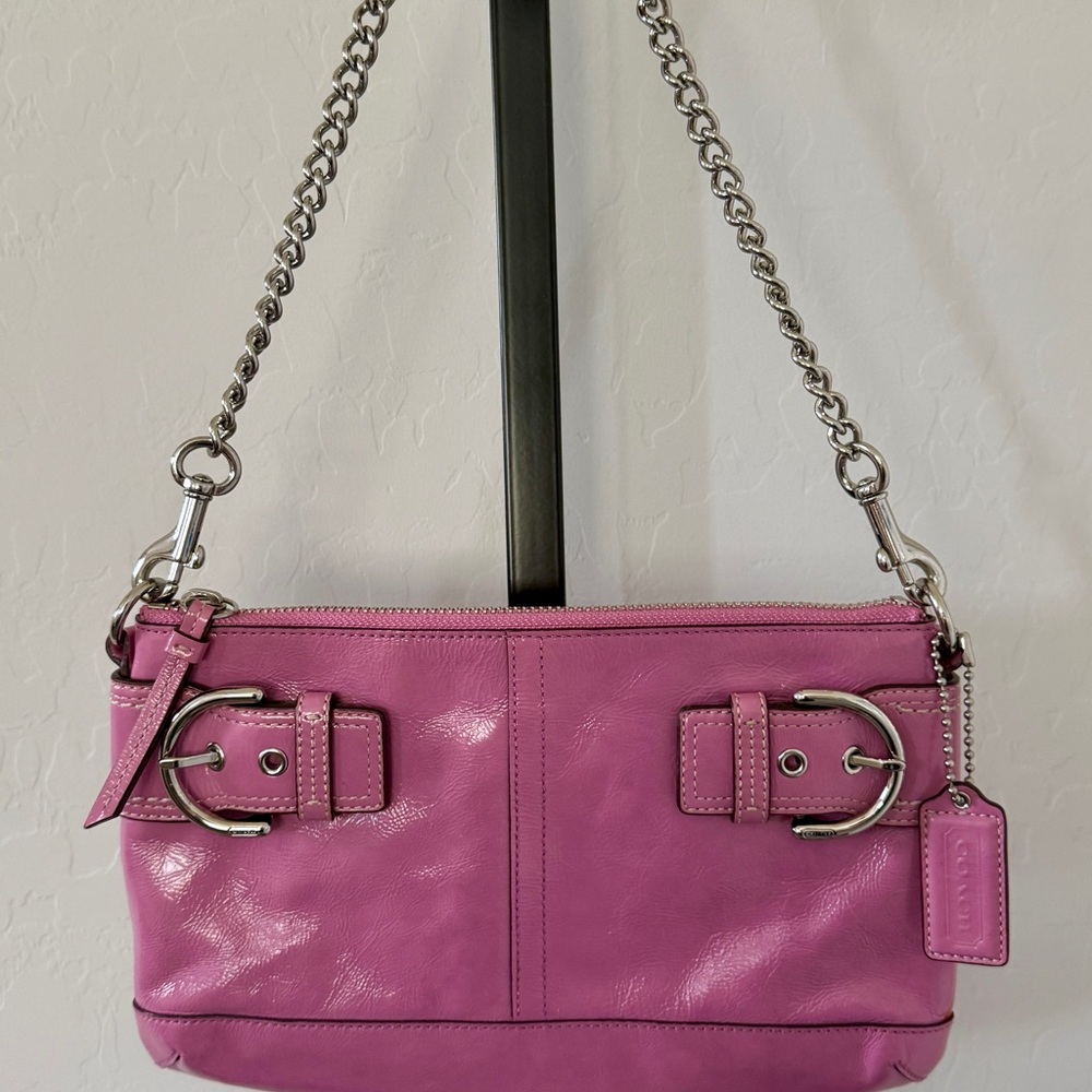 Coach SoHo Chain Buckle Berry Pink Patent Leather Shoulder Bag.